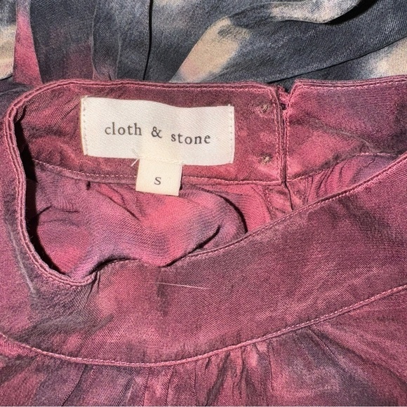 Cloth & Stone Tie Dye Mock Neck Smocked Cuff Top Size Small - Size S - Picture 6 of 7